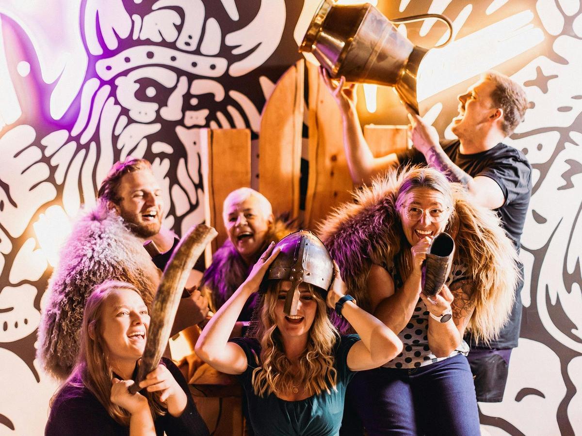 MANIAX Axe Throwing - Brisbane CBD