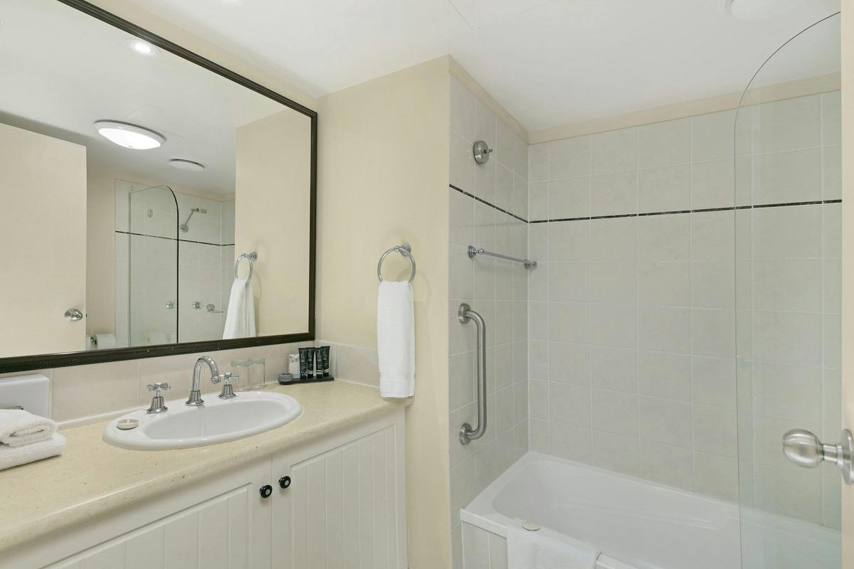One Bedroom Apartment