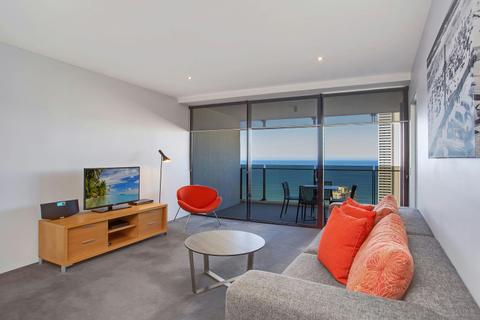 One Bedroom Ocean Spa Apartment