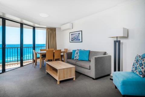Two Bedroom Deluxe Ocean Apartment