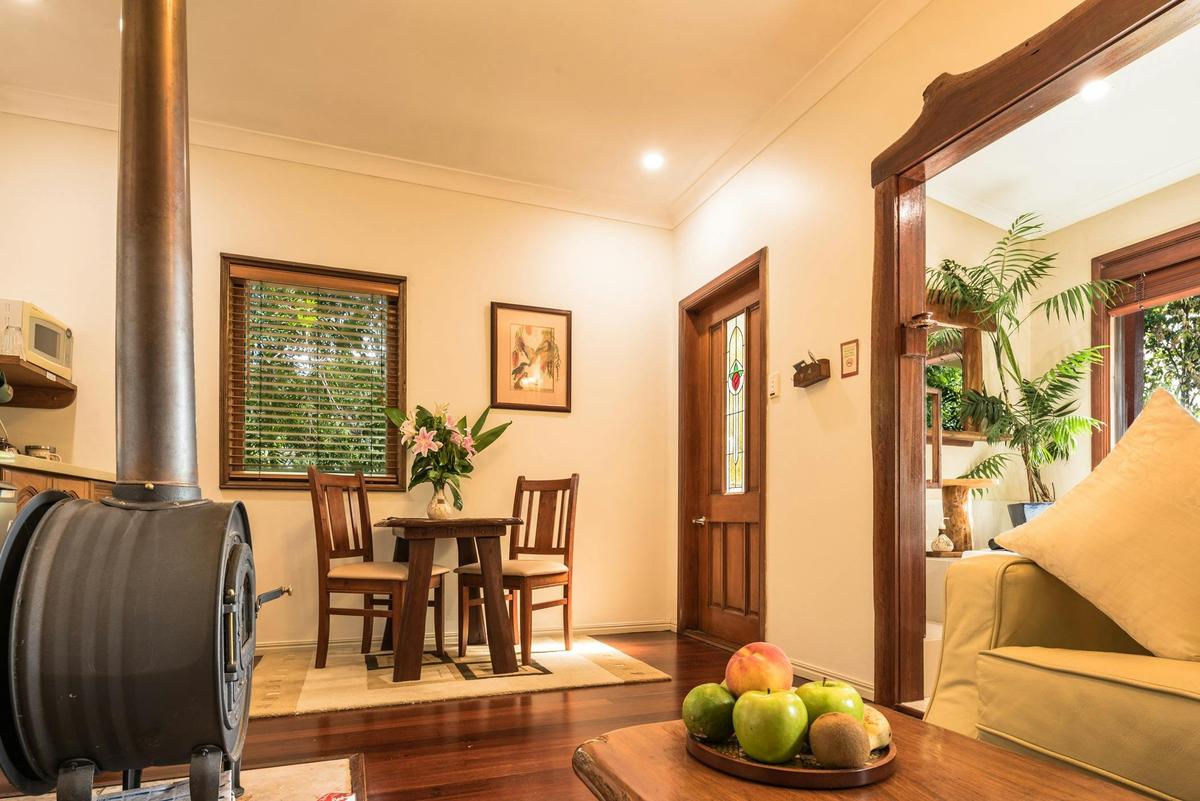 Lakeview Cottage
