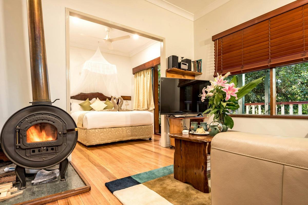 Rainforest Garden Cottage