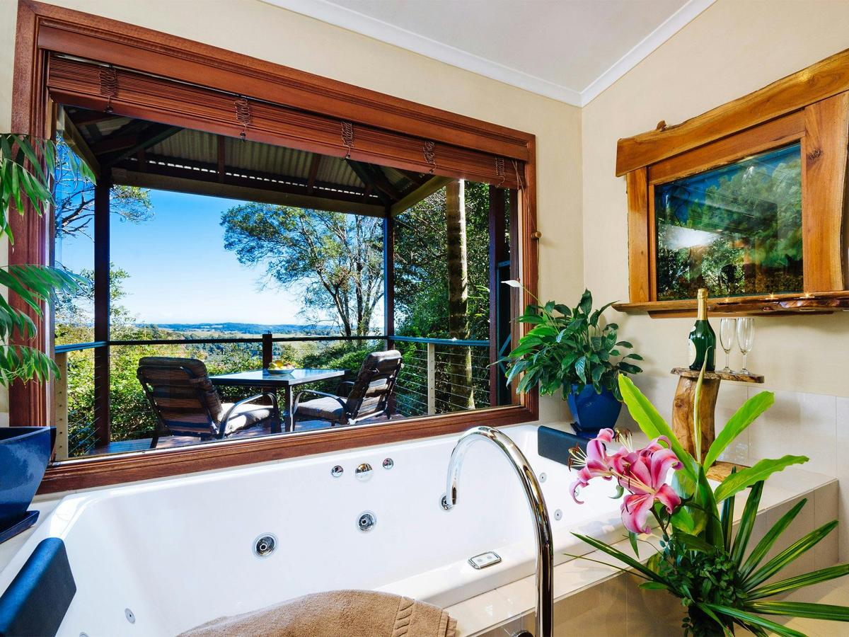 Lillypillys Lakeview Cottage Spa