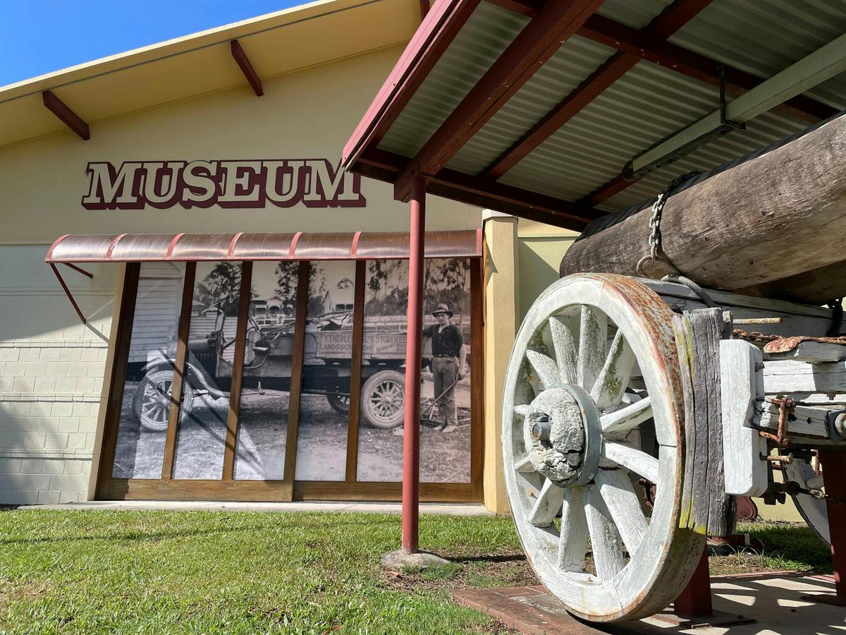 Old wagon outside Landsborough Museum