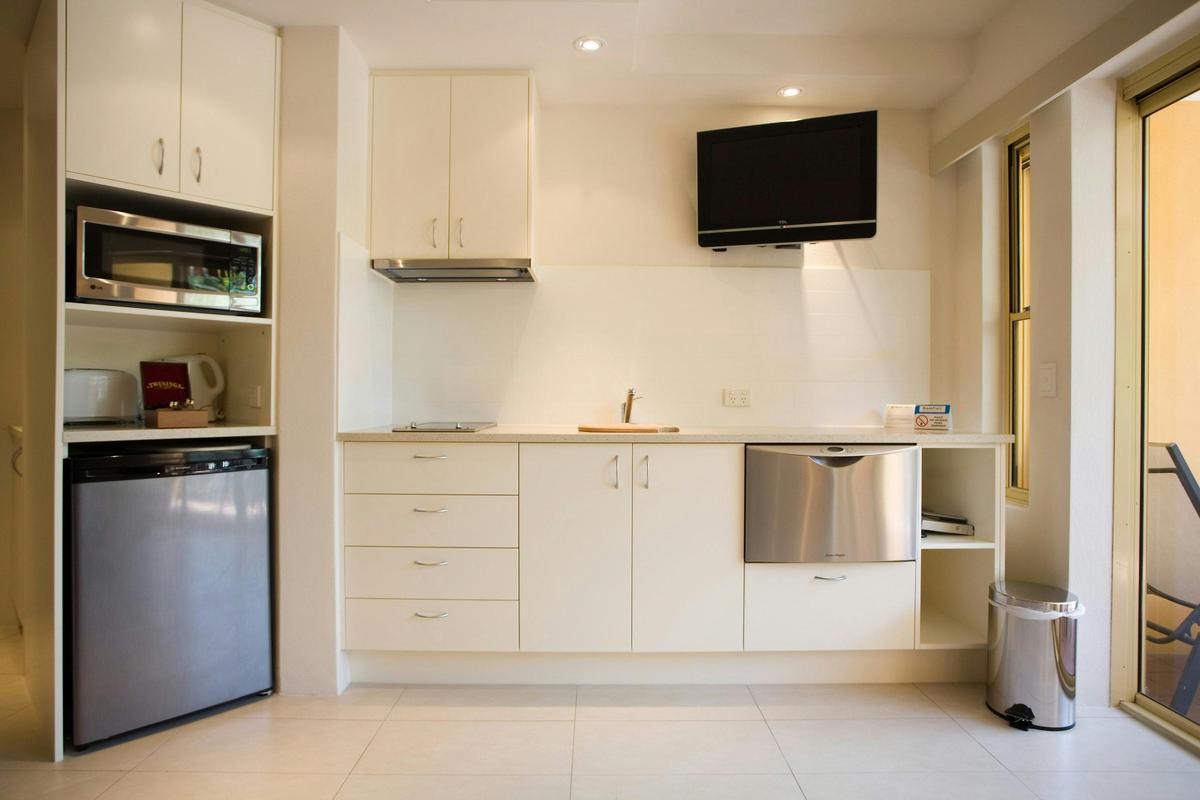 One Bedroom Deluxe Apartment