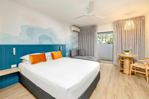 Standard Queen Room