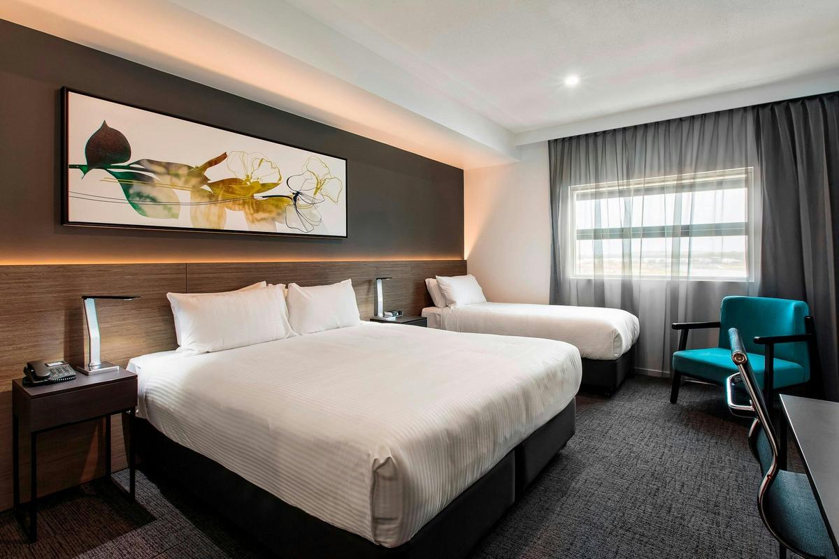 Executive King and Single - Mercure Sunshine Coast Kawana Waters