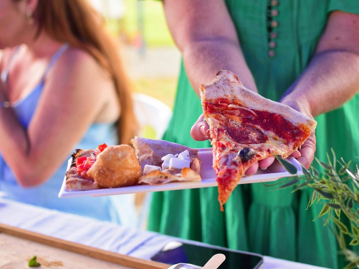 Mount Jukes Family Farm authentic pizza lunch