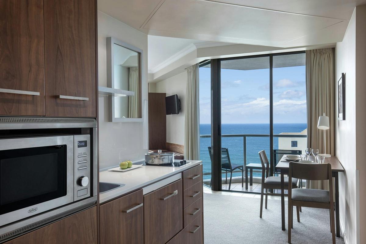 Mantra Legends Hotel - Hotel Deluxe Studio Ocean