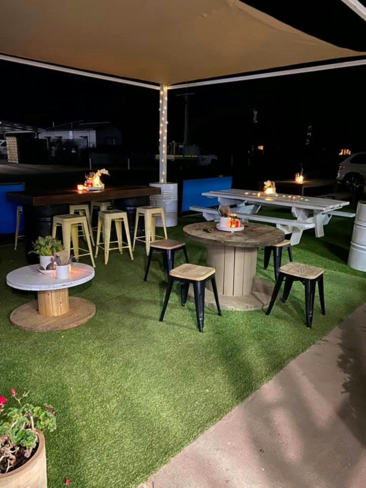 Alfresco Dining