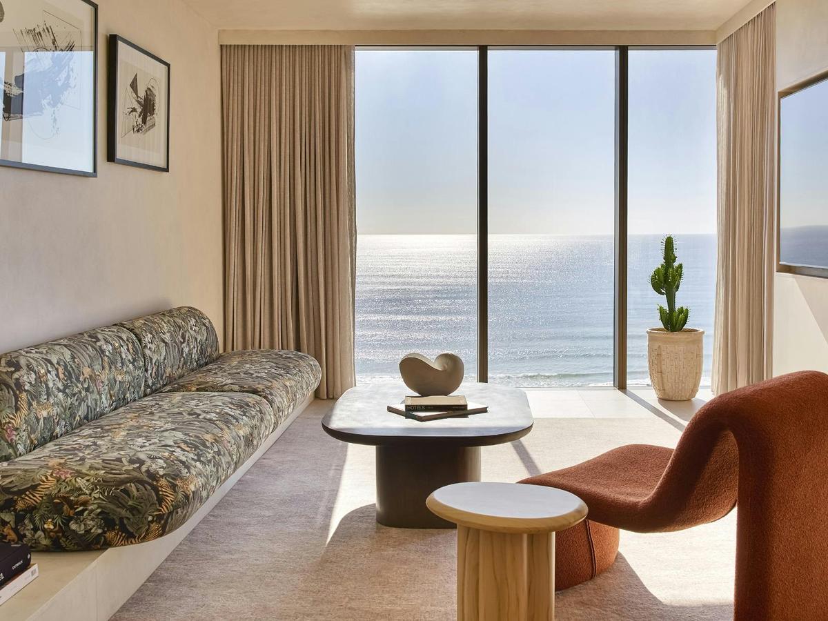 1 Bedroom Suite Ocean View