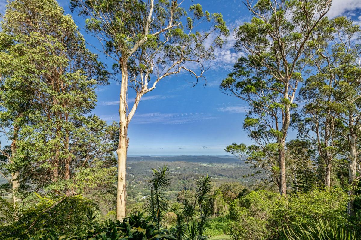 This is embraced by natural surroundings, with breathtaking views of the hinterland and coastline