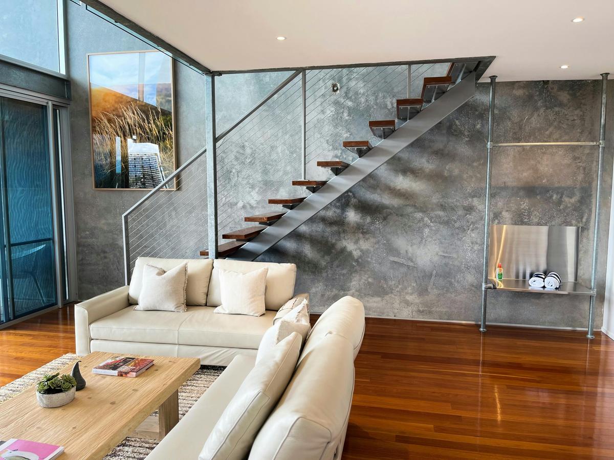 Mountain View Suites