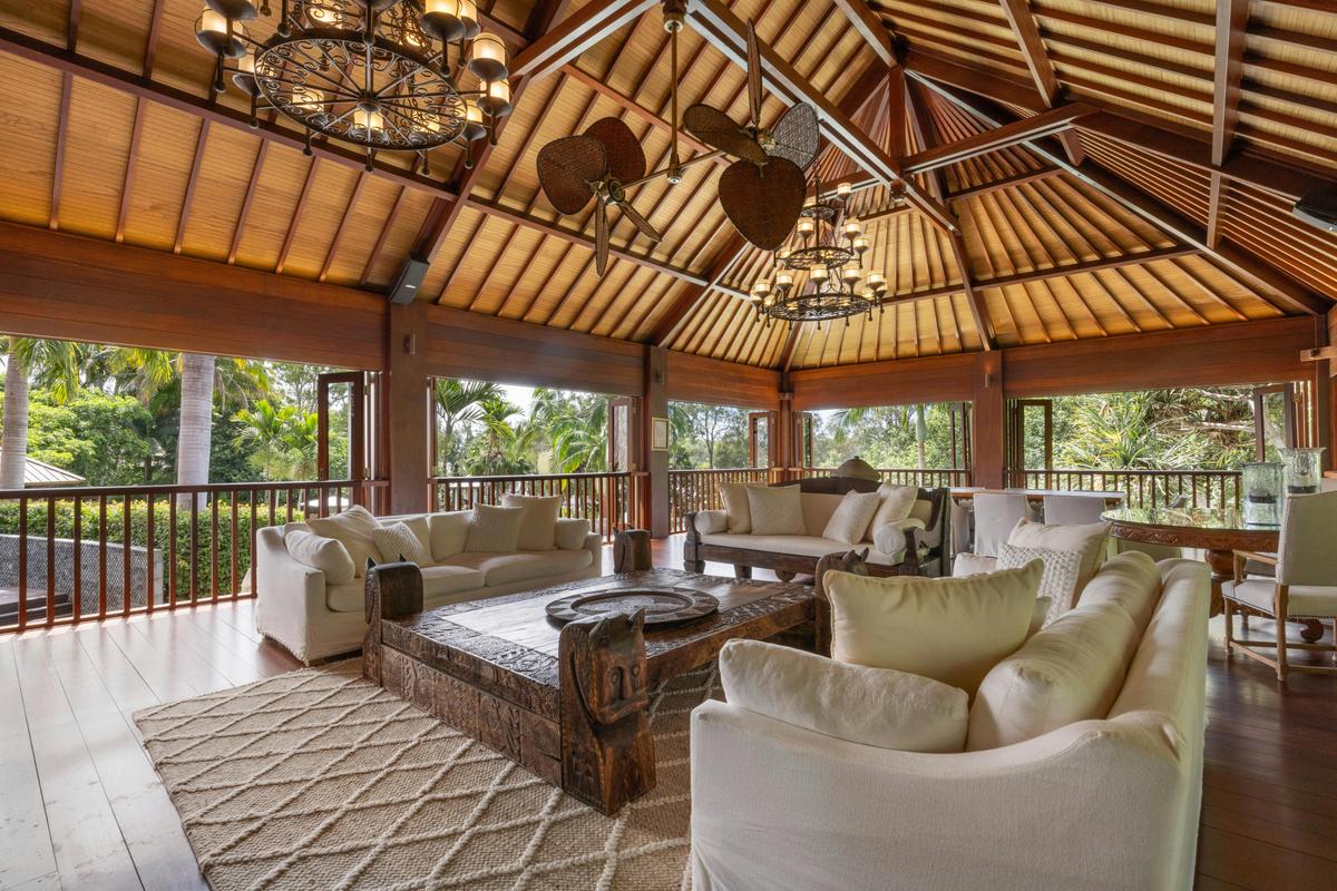 Wantilan, formal lounge and dining