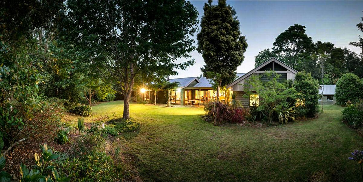 Mt Glorious Getaway Cottages and Conference Centre