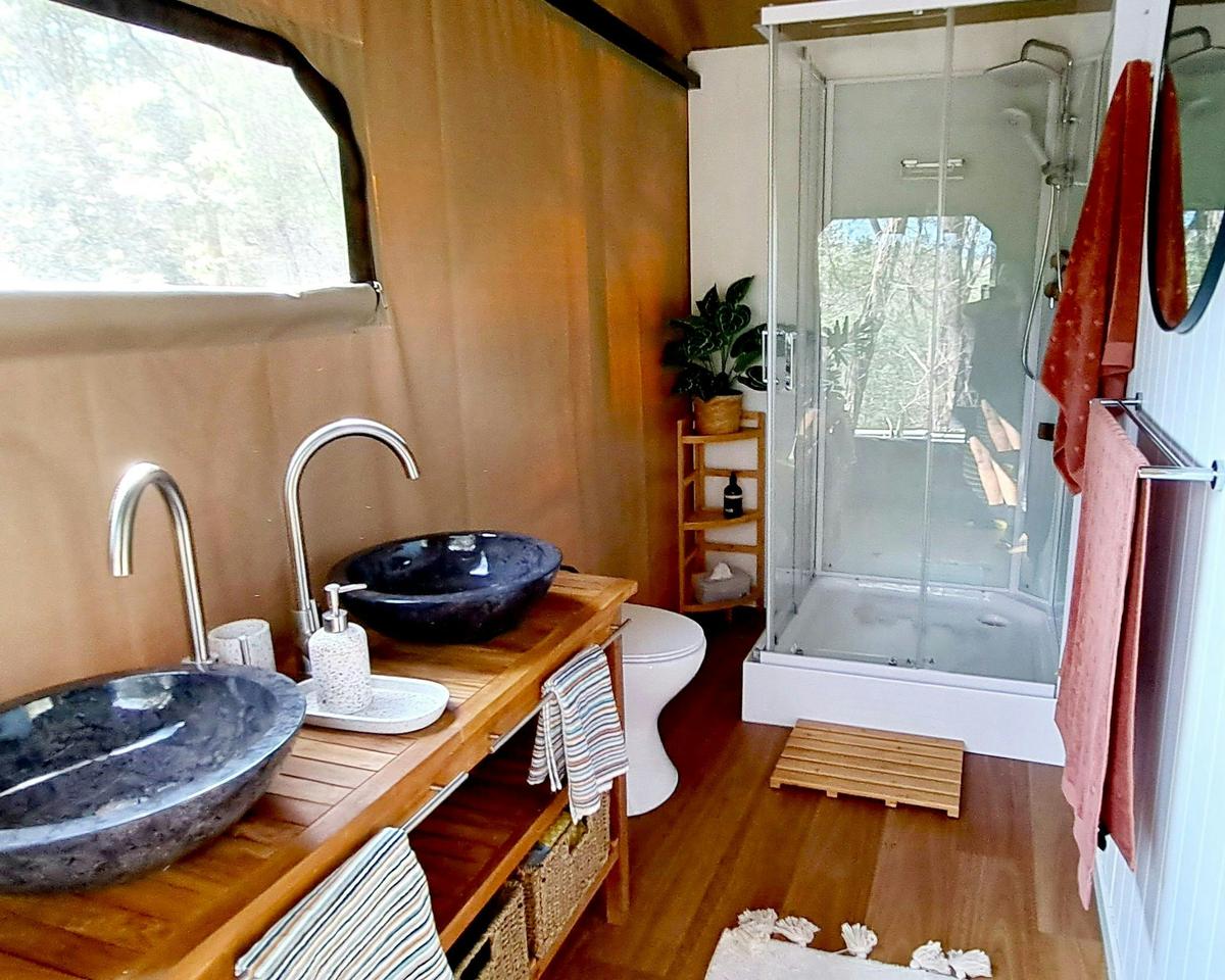 Moogie Glamp at Lake Moogerah