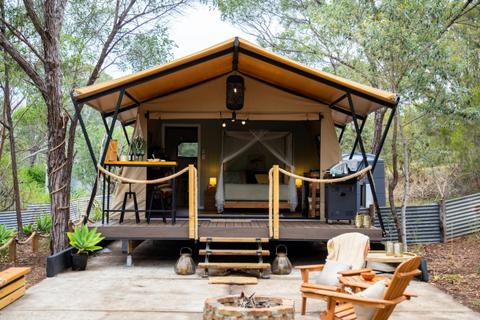 Moogie Glamp at Lake Moogerah