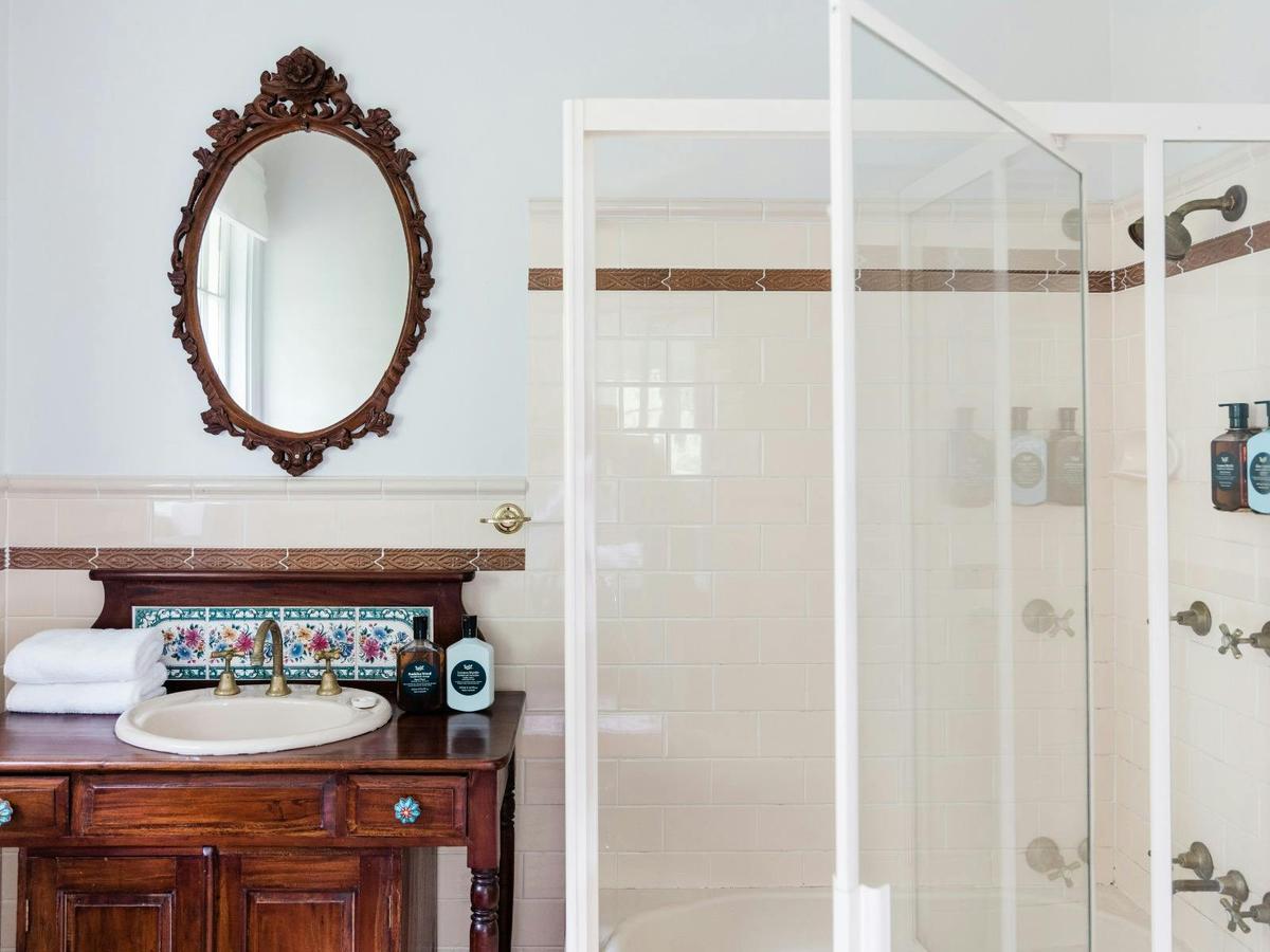 Cockatoo Suite