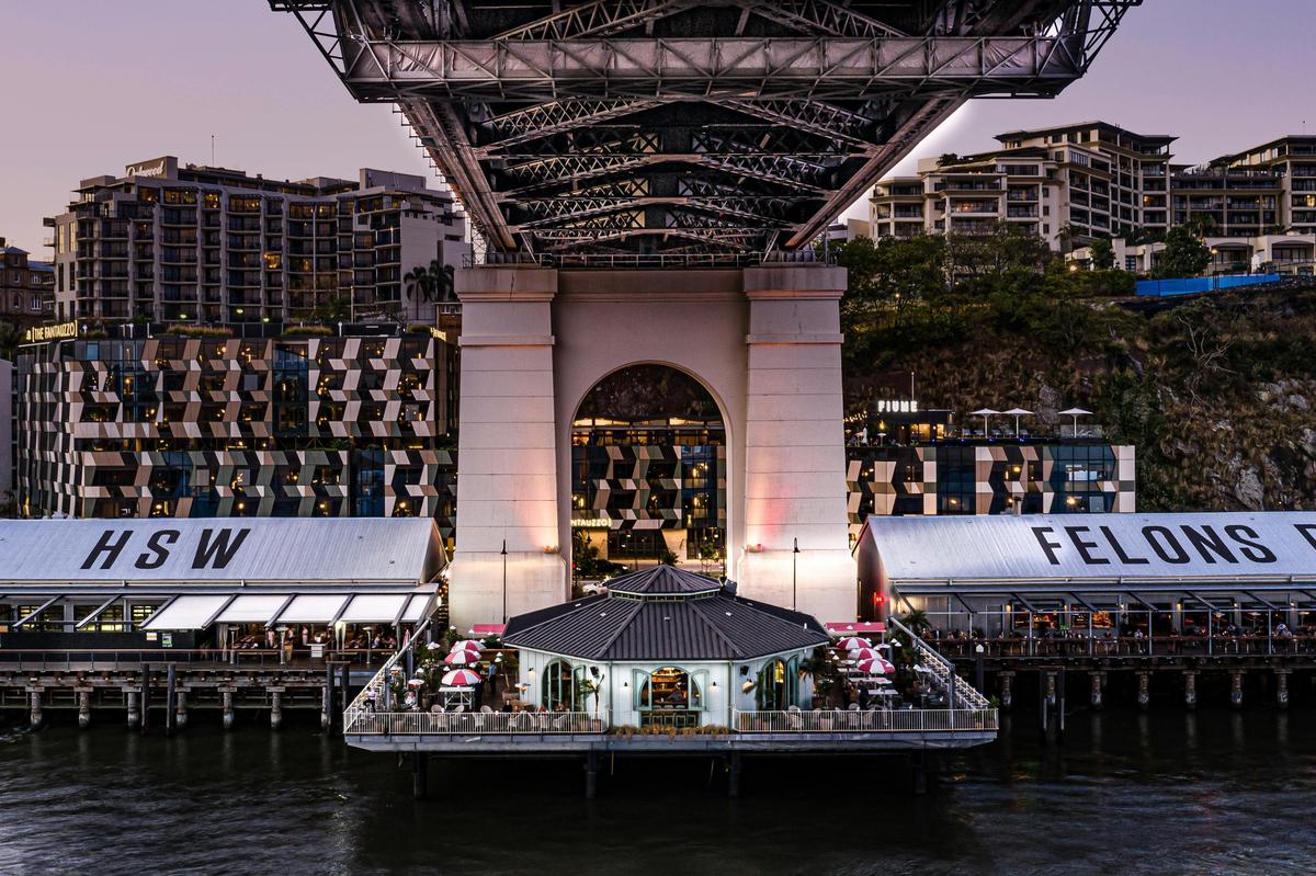 Mr Percival's Overwater Bar