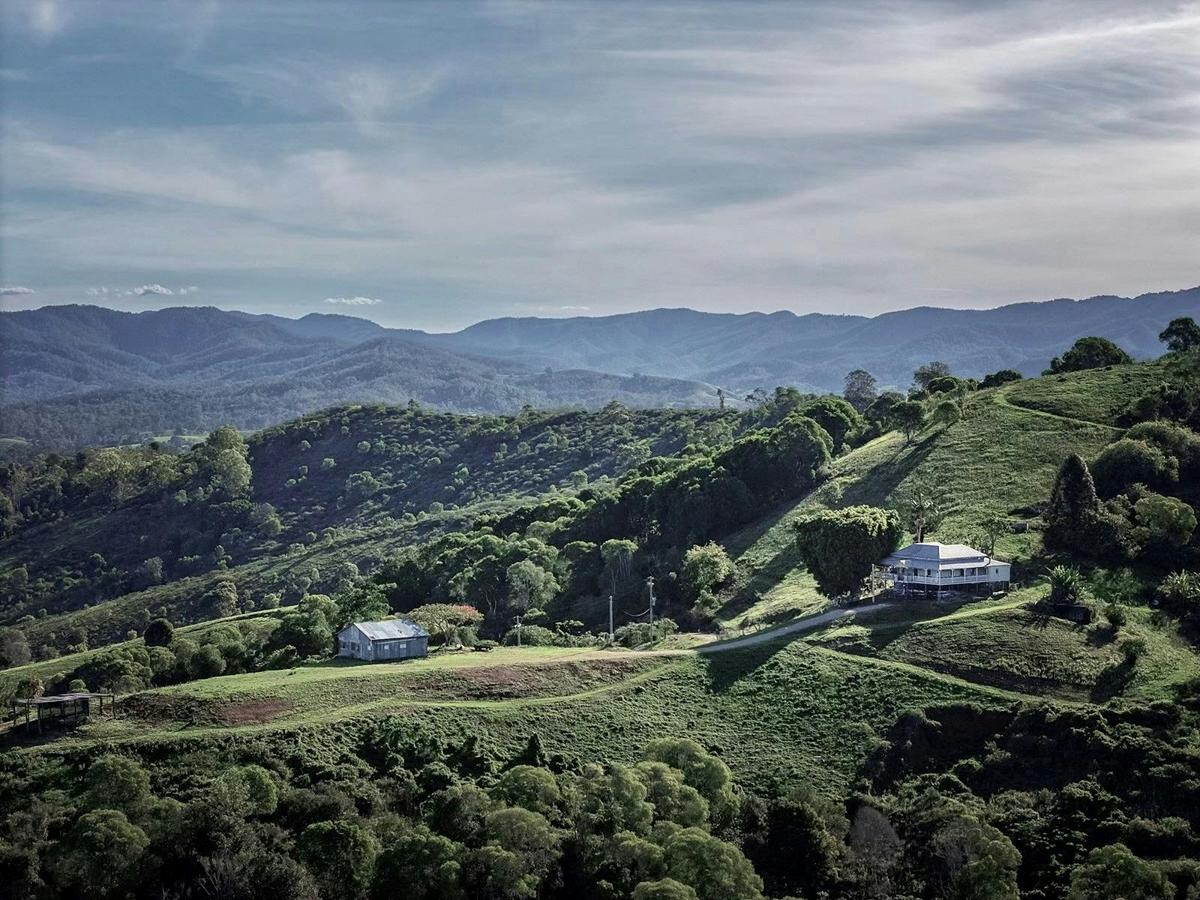 Myola Estate Farmhouse - close but a world away