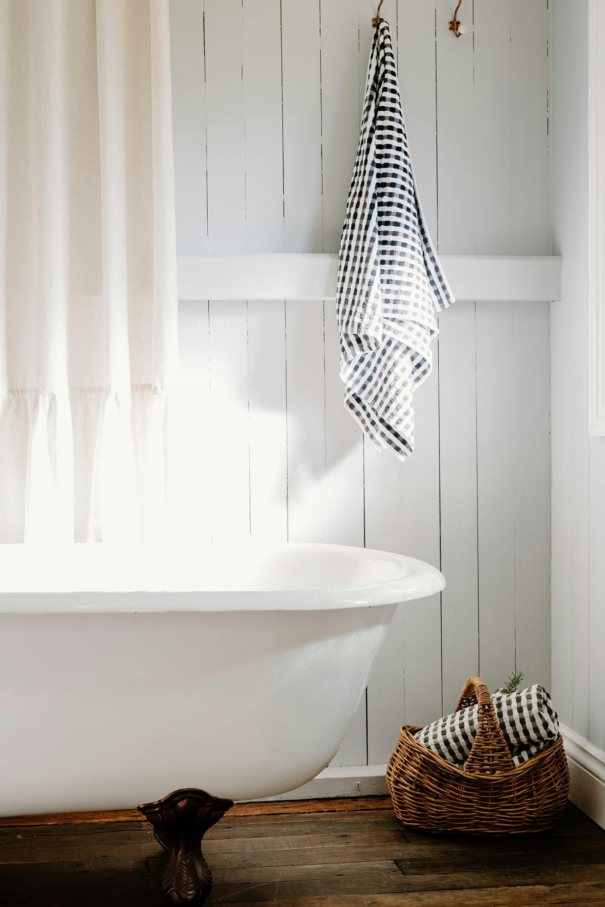 Traditional Queenslander claw foot bathtub