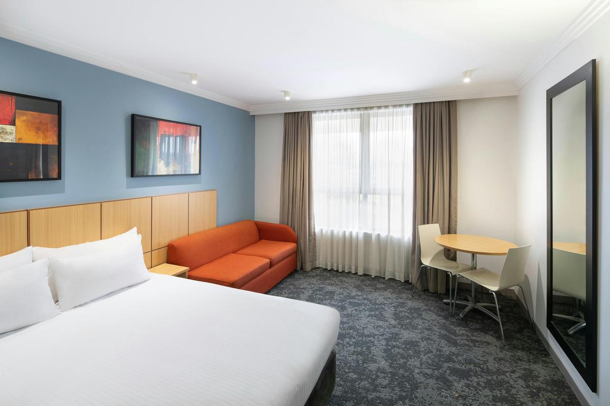 Standard Queen room