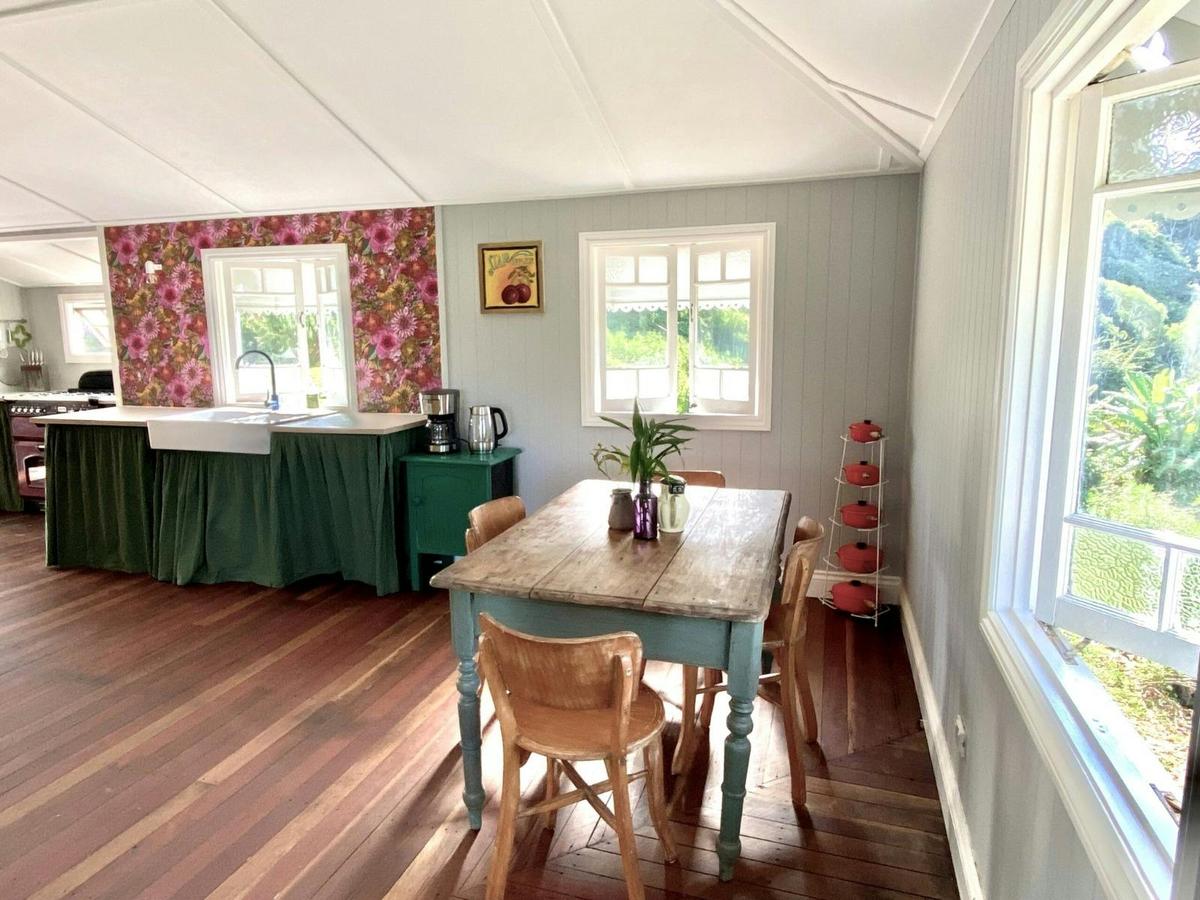 farm stay near brisbane