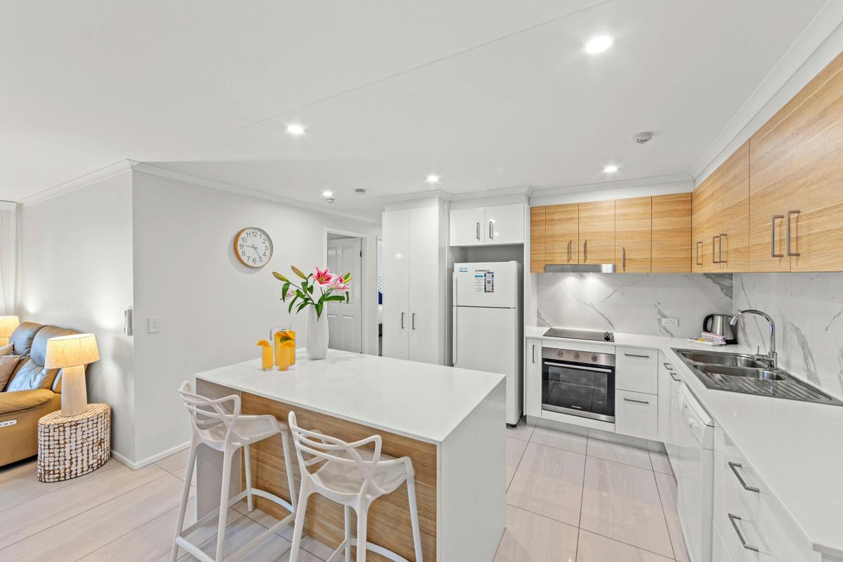 2 Bedroom Apartment - Pool and Garden View