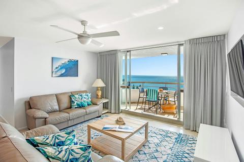 2 Bedroom Apartment - Panoramic Ocean View