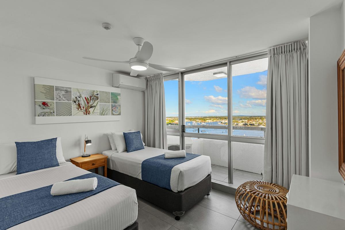 3 Bedroom Apartment - Panoramic Ocean View