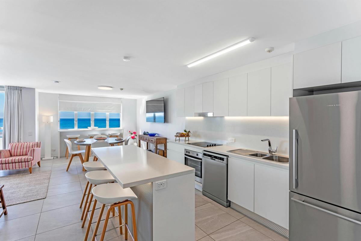3 Bedroom Apartment - Panoramic Ocean View