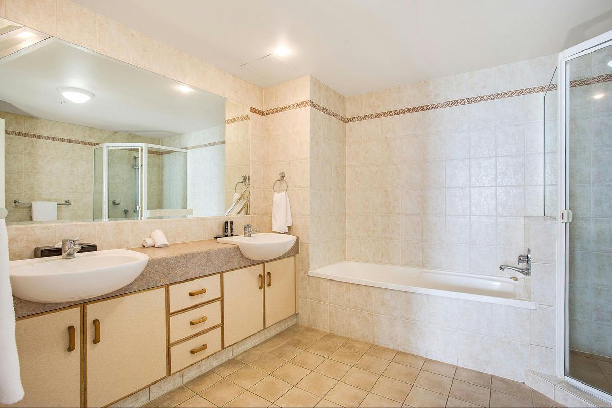 Two Bedroom Ocean View Apartment