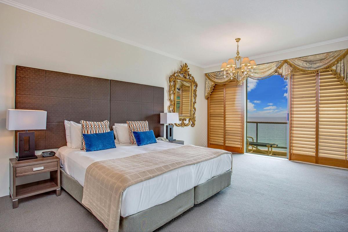 Three Bedroom Ocean View Apartment
