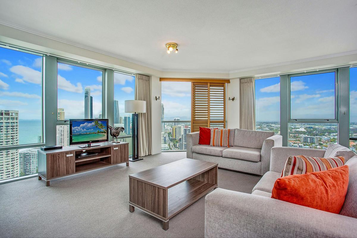 Three Bedroom Ocean View Apartment