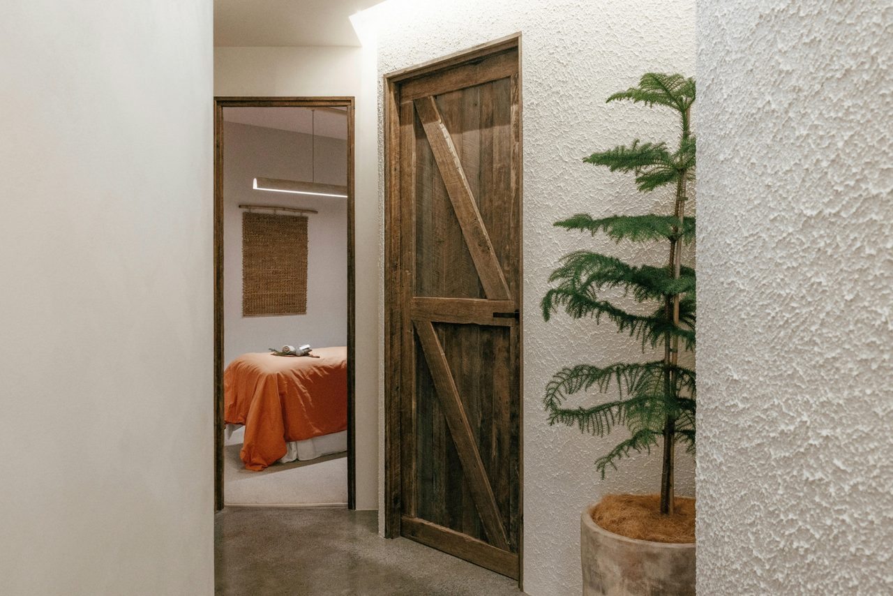 The hallway leading into the massage rooms at Navia
