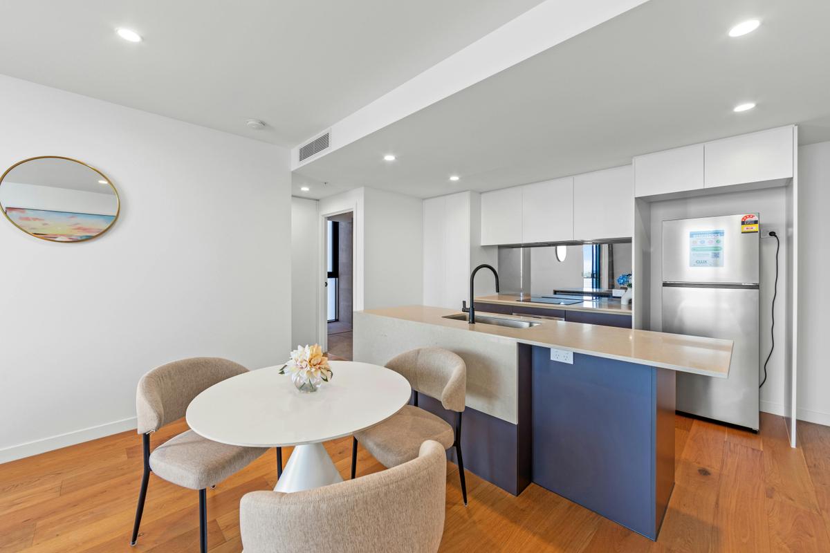 2 Bedroom Living