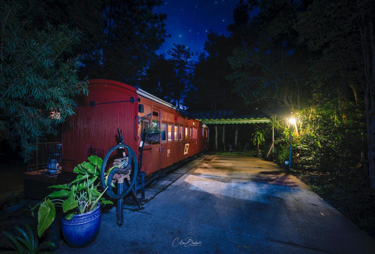 Carriage by night