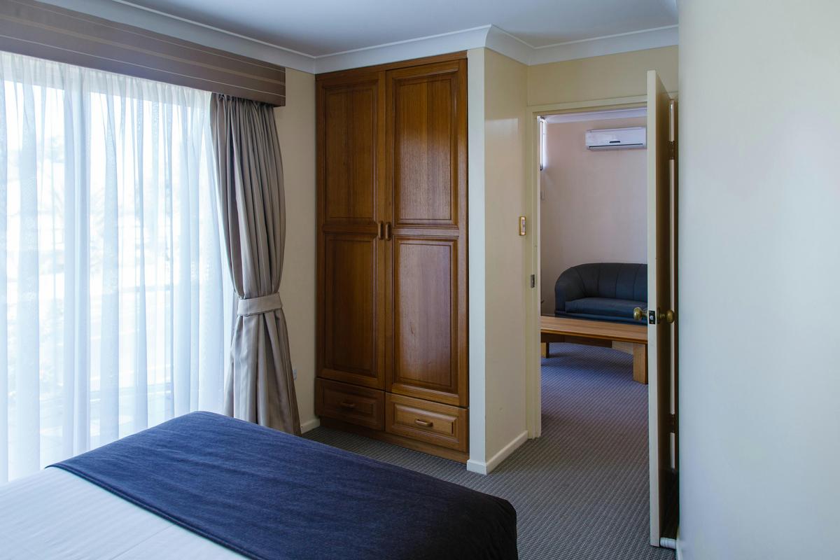 Luxurious Spa Suites