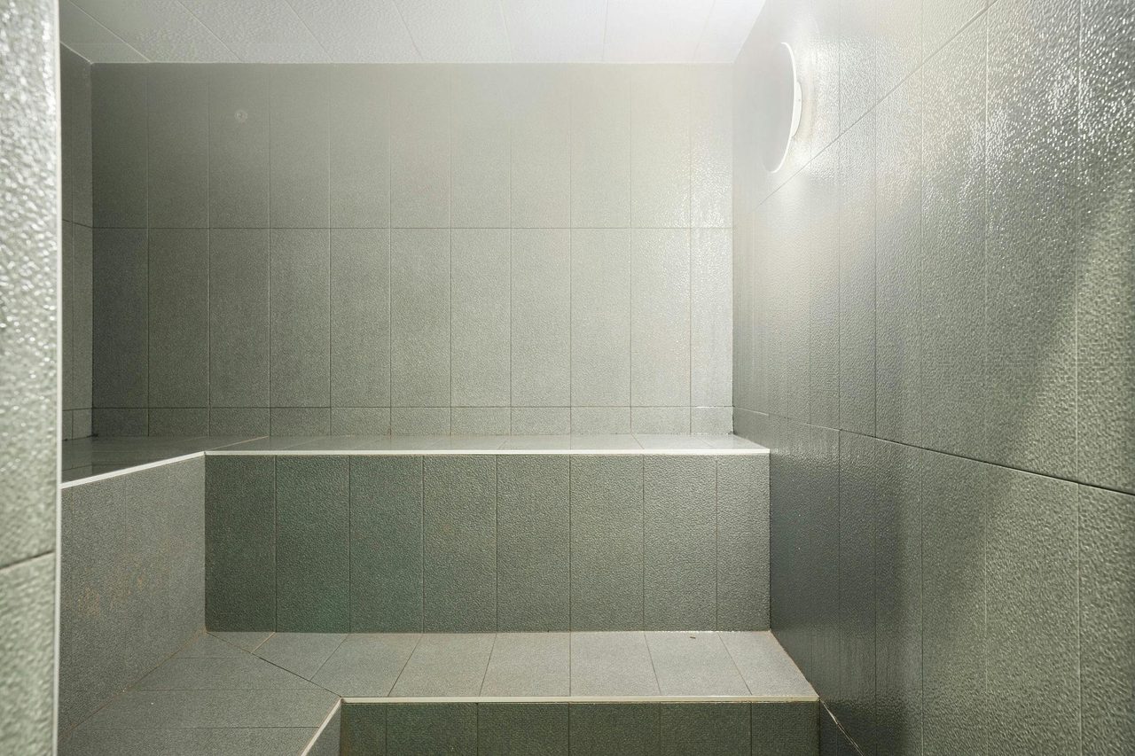 Glebe Bathhouse Steam Room
