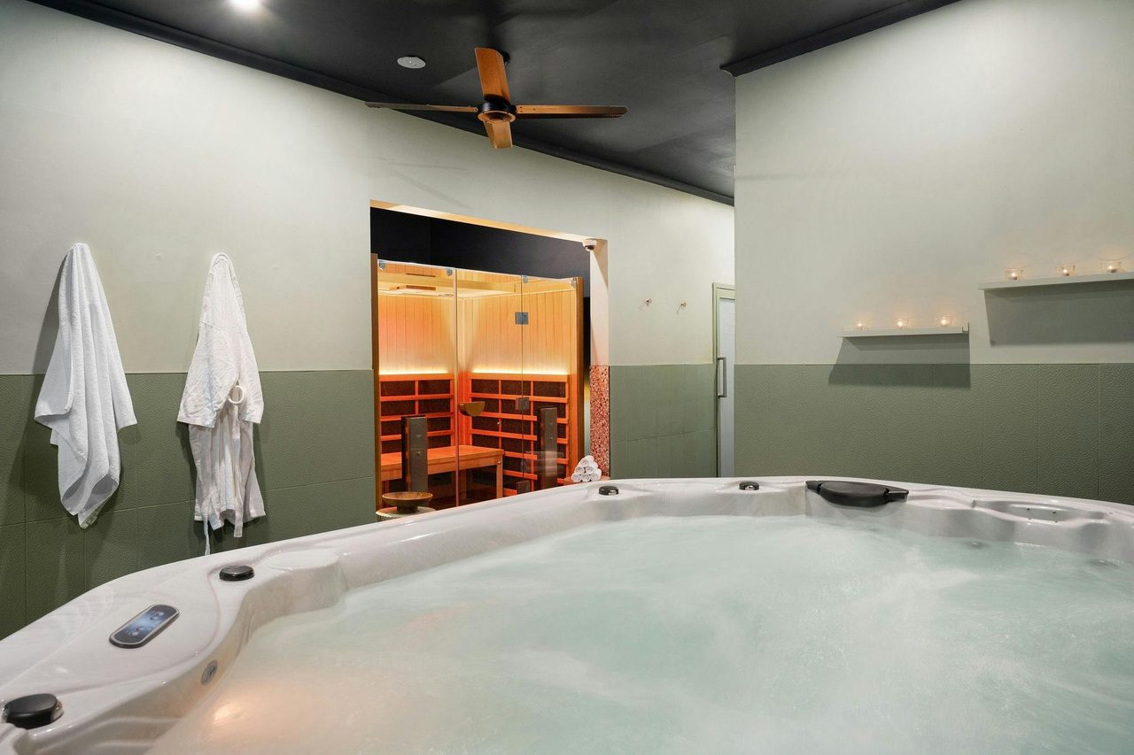 Glebe Bathhouse Hot Spa Infrared Sauna