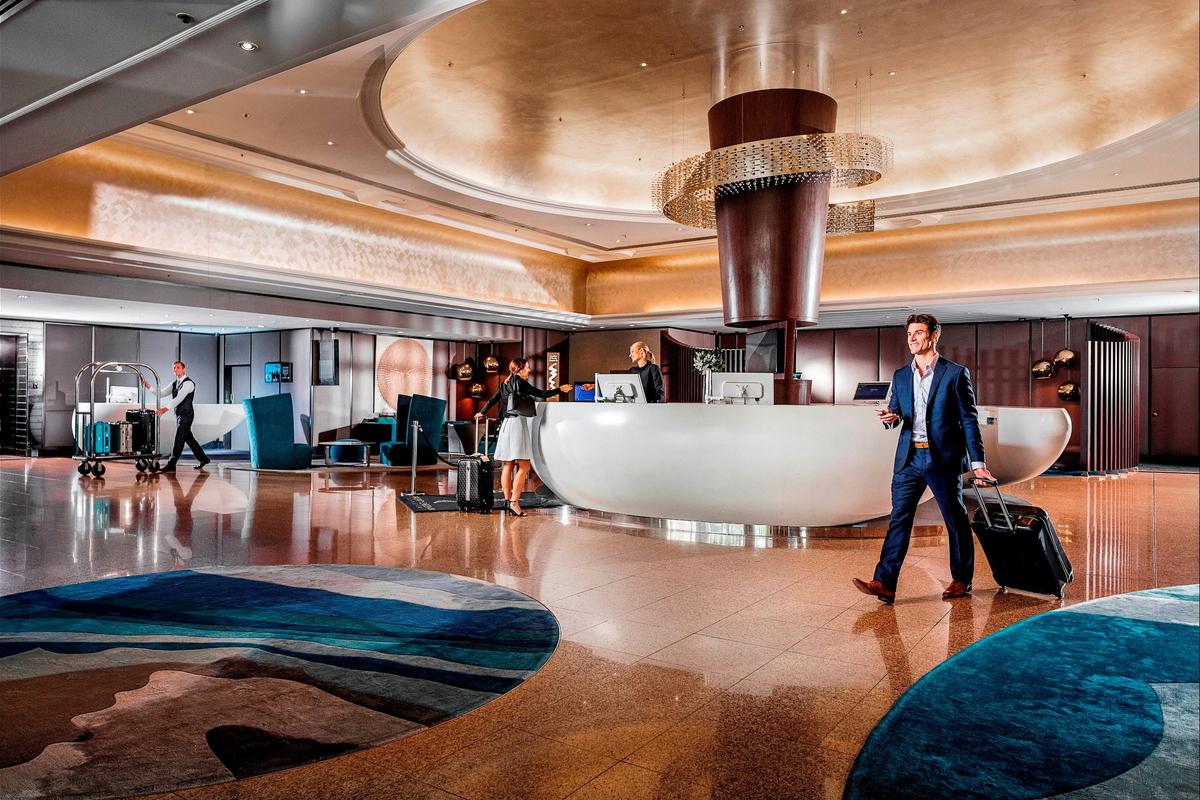 Pullman Mercure Brisbane King George Square Lobby