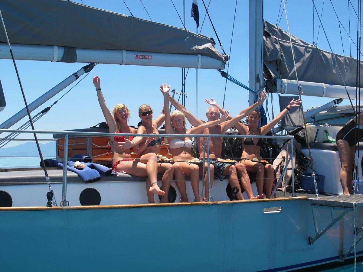 Ocean Free Sail to the Great Barrier & Green Island