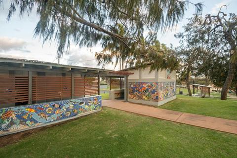 Milpi Magic Mosaics - The Fish Tales Wall