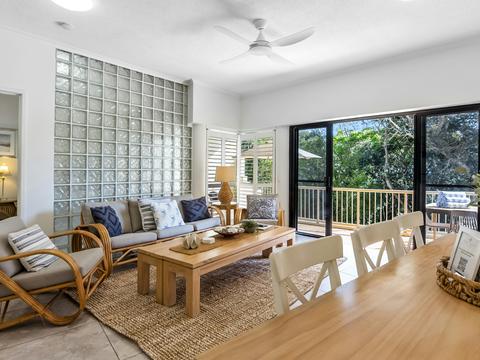 Deluxe Three Bedroom - Apartments 7 & 8