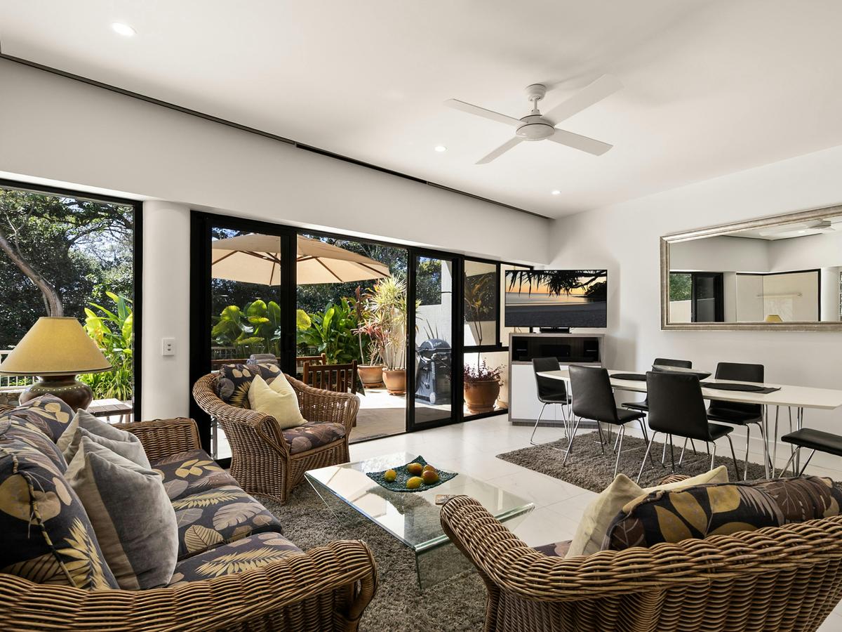 Deluxe Three Bedroom with Beach Access - Apartments 2 & 4