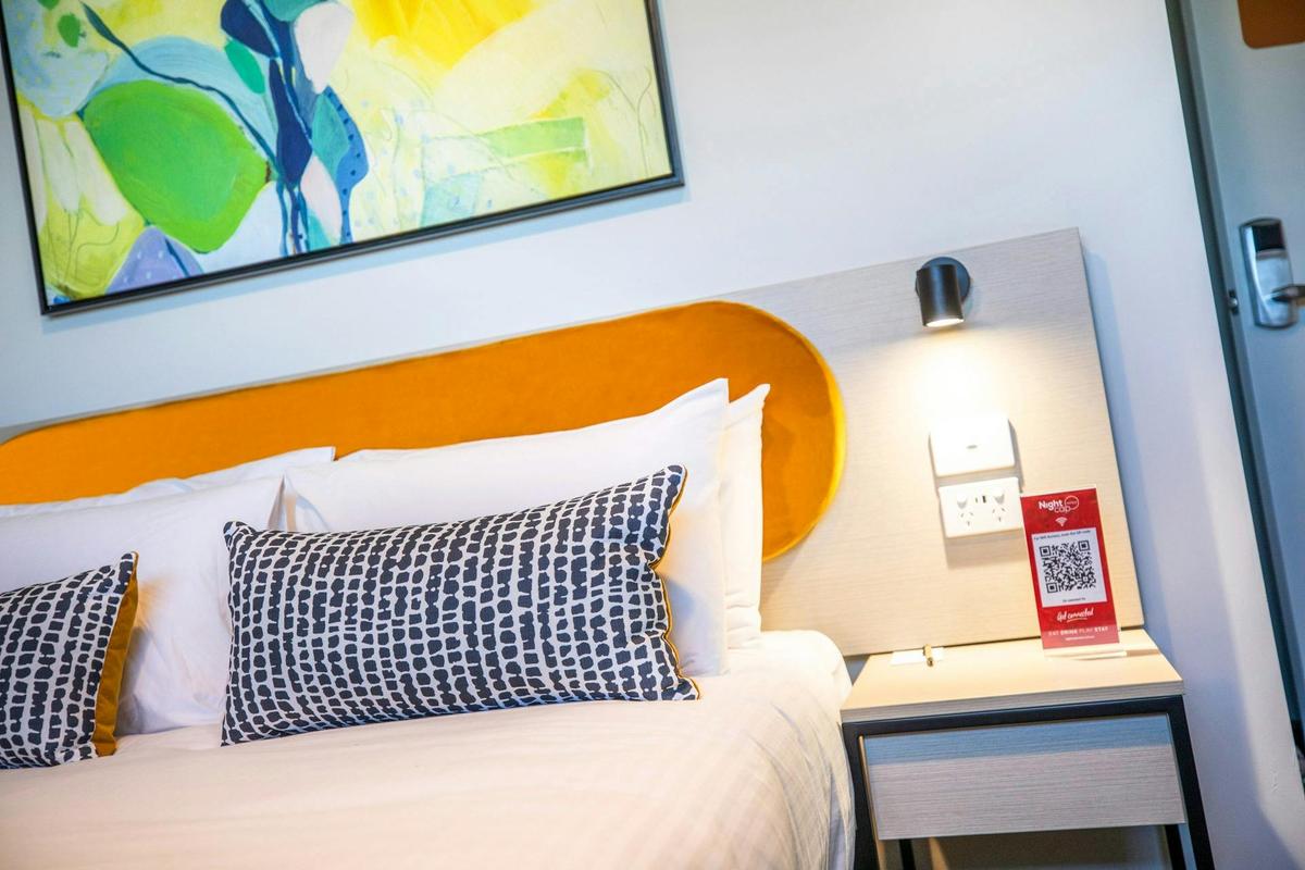 Compact Queen