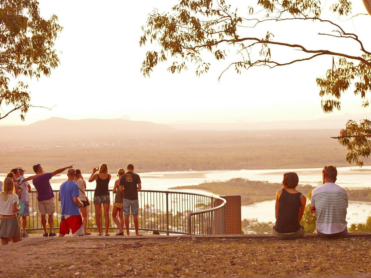 Get a bird's-eye view of Noosa and the river from Laguna lookout.