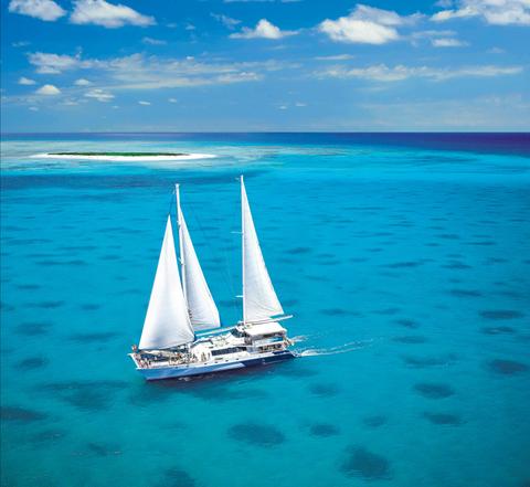 Ocean Spirit Michaelmas Cay Cruises