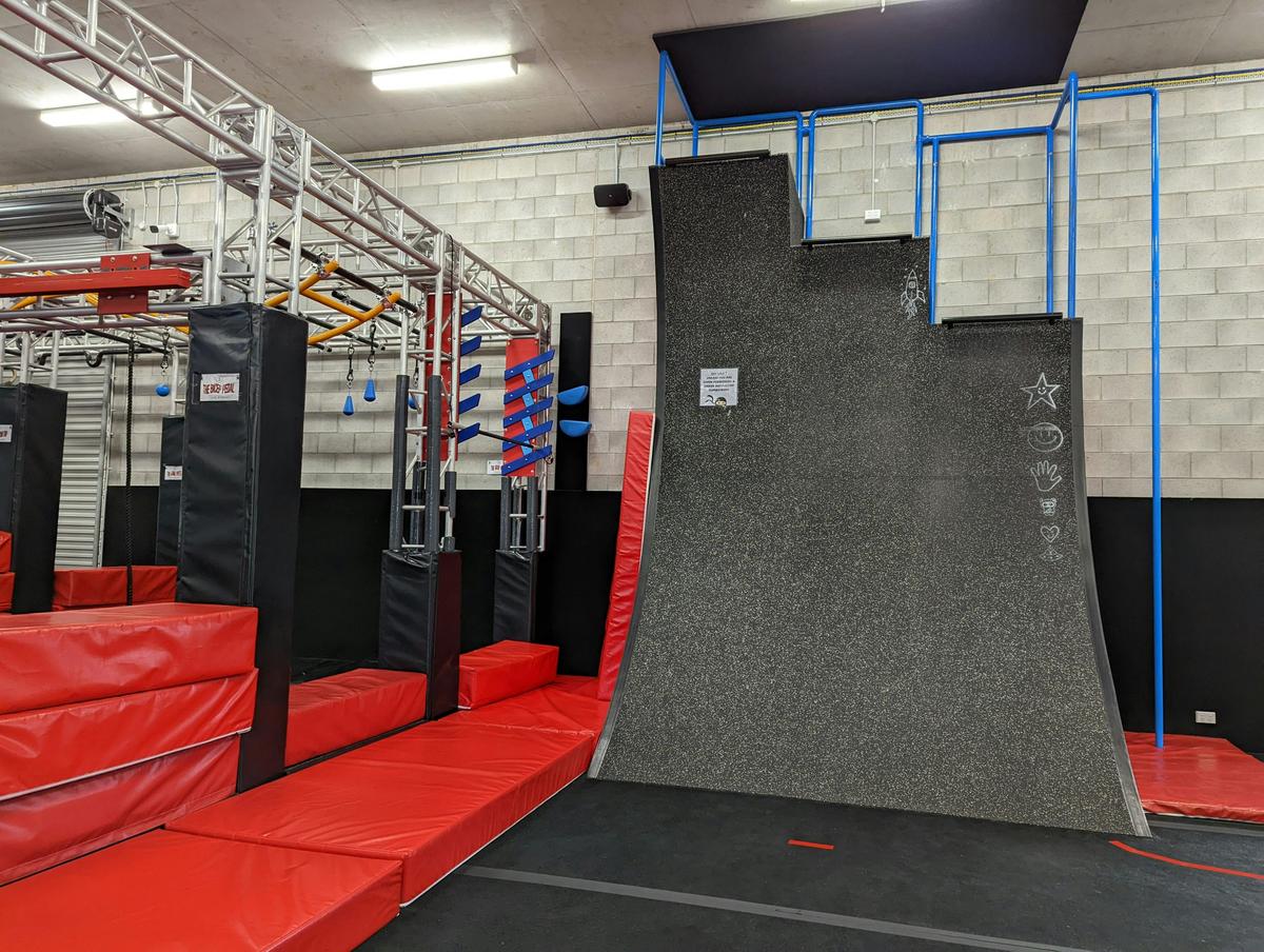 Ninja Jungle Wall