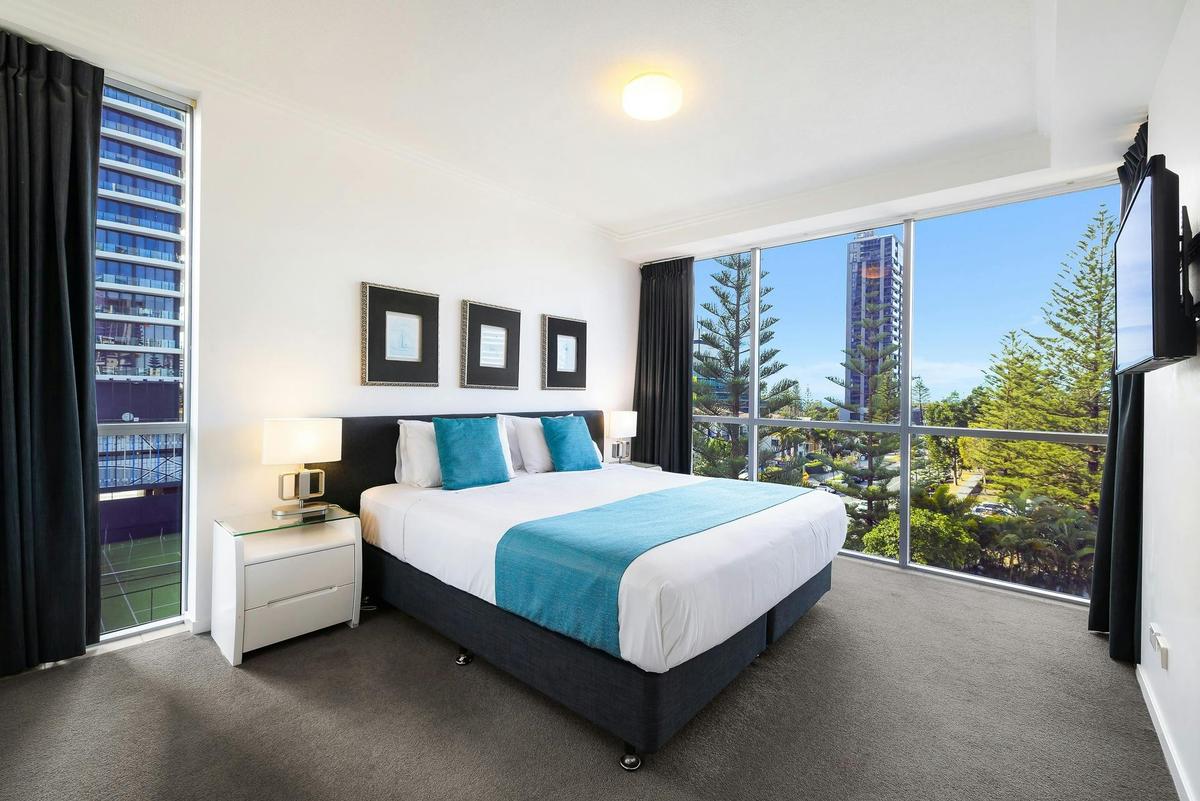 2 Bedroom 2 Bathroom Apartment